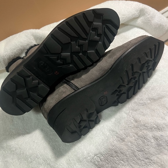 Pas  de Rouge boots - Picture 5 of 7